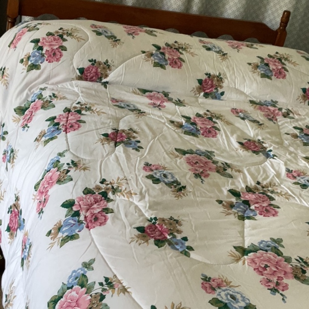 🌸 Vintage ‘Empress Garden’ king comforter. Never used. Rare pattern. - Picture 9 of 16